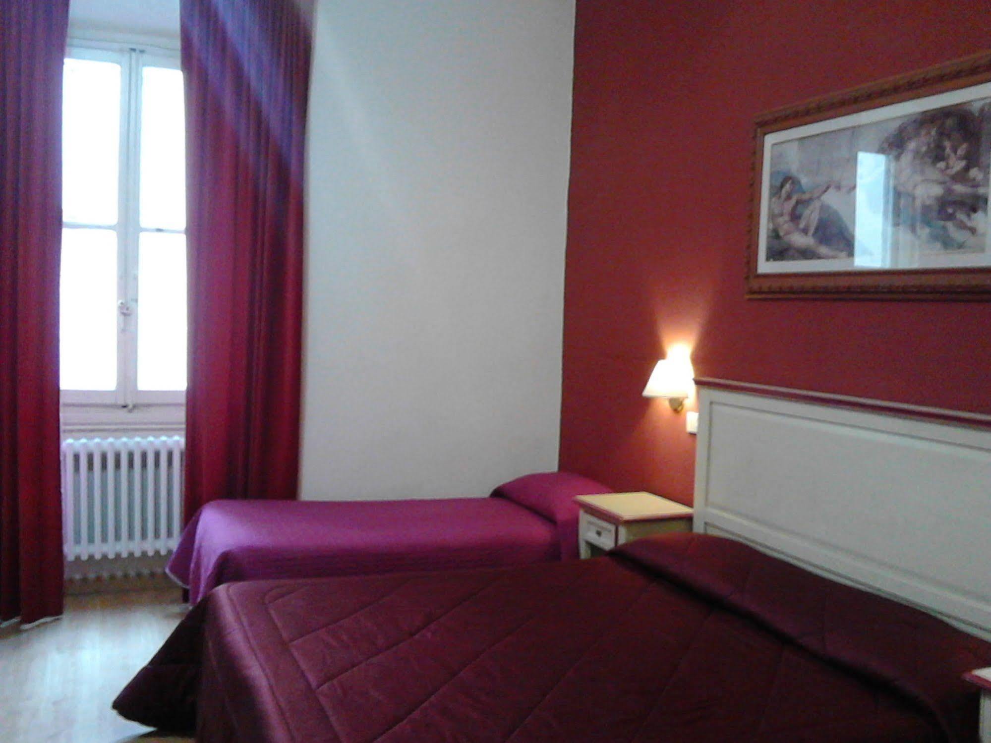 Hotel Savonarola Флоренція Екстер'єр фото