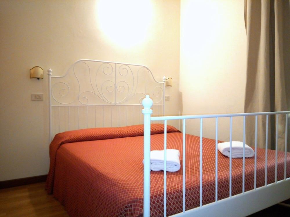 Hotel Savonarola Флоренція Екстер'єр фото